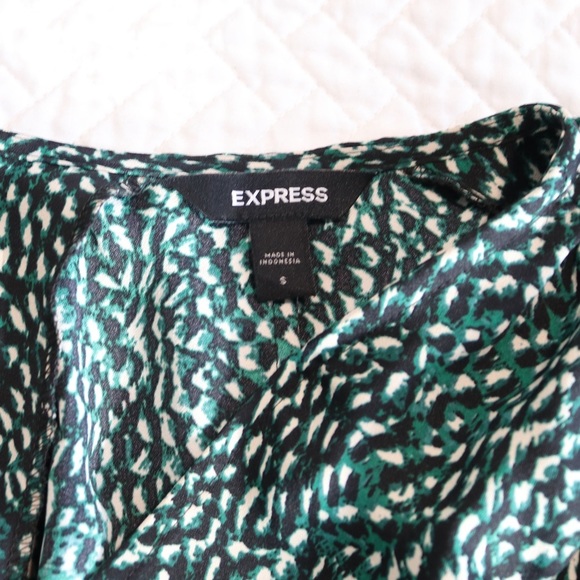 Express Crop Blouse Green Black Wrap Size Small - Picture 4 of 5
